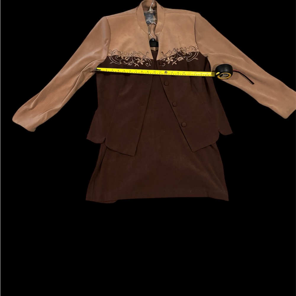 Koret Brown Blazer with Embroidered Detail